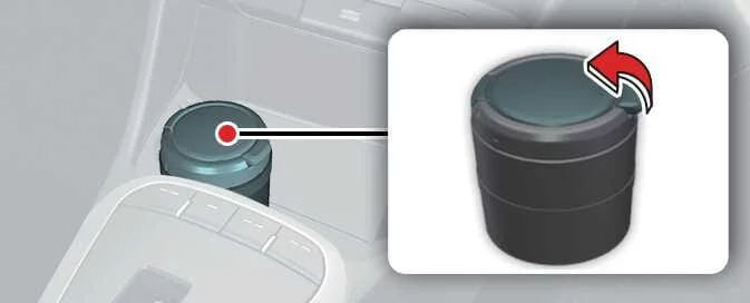 Kia Picanto removable ashtray beside the cup holder
